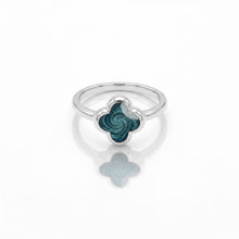 Load image into Gallery viewer, Clover Ashes Resin Ring - Silver
