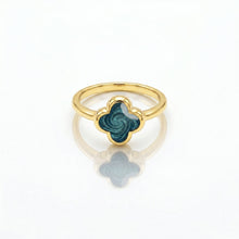 Load image into Gallery viewer, Clover Ashes Resin Ring - Gold