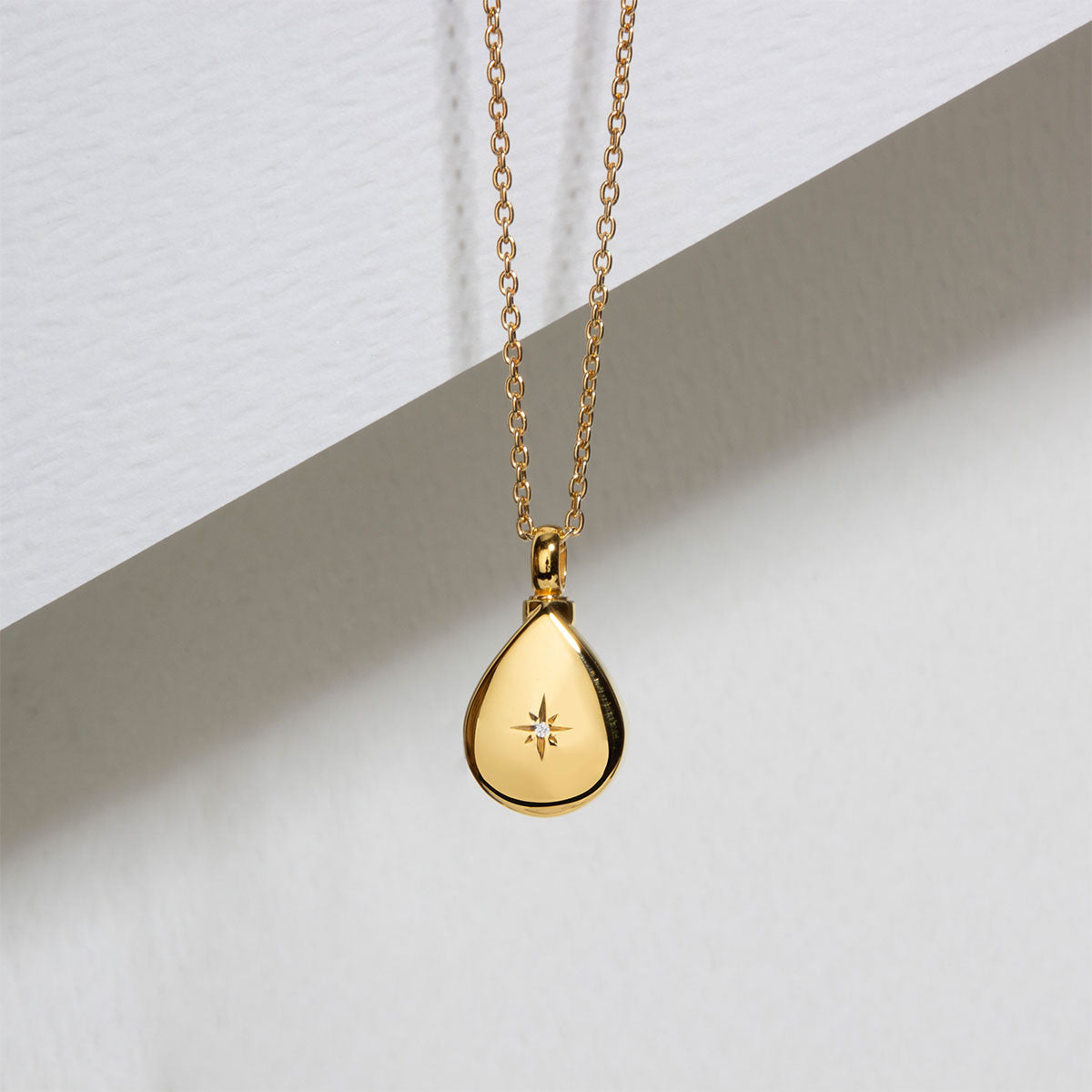 Diamond Set Teardrop Urn Ashes Necklace – Gold – LOVELOX