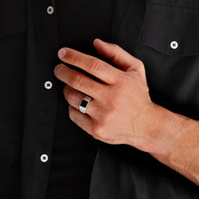 Load image into Gallery viewer, Men's Chequed Square Signet Ashes Resin Ring - Silver