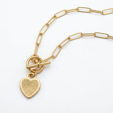 Load image into Gallery viewer, Fingerprint T-Bar Paperclip Chain with Heart Pendant – Gold