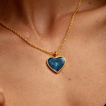 Load image into Gallery viewer, Heart Ashes Resin Necklace - Gold
