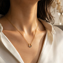 Load image into Gallery viewer, Horseshoe Ashes Resin Necklace - Gold