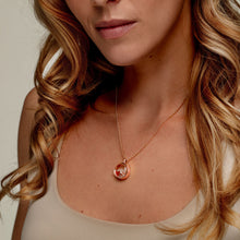 Load image into Gallery viewer, Floating Round Memory Locket - Rose Gold