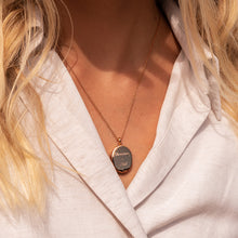 Load image into Gallery viewer, Large Oval Locket – Rose