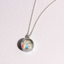 Load image into Gallery viewer, Floating Round Memory Locket - Silver
