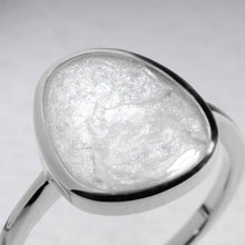 Load image into Gallery viewer, Pebble Ashes Resin Ring - Silver