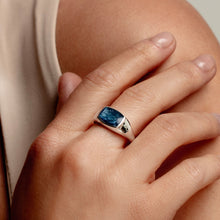 Load image into Gallery viewer, Rectangular Signet Ashes Resin Ring - Silver