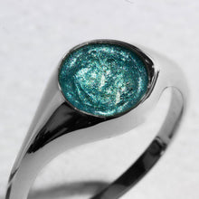 Load image into Gallery viewer, Round Signet Ashes Resin Ring - Silver