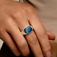 Load image into Gallery viewer, Rounded Rectangular Signet Ashes Resin Ring - Silver