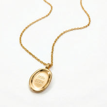 Load image into Gallery viewer, Organic Oval Initial Necklace - Gold