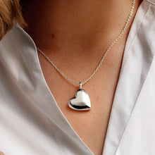 Bild in den Galerie-Viewer laden: Herzmedaillon – Silber