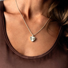 Load image into Gallery viewer, Sunbeam Crystal Heart Urn - Silver