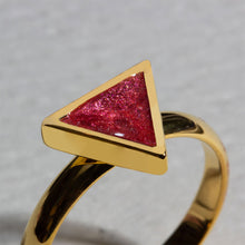 Load image into Gallery viewer, Triangular Ashes Resin Ring - Gold
