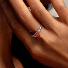 Load image into Gallery viewer, Triangular Ashes Resin Ring - Silver