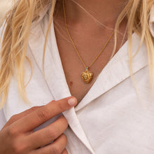 Load image into Gallery viewer, Filigree Personalised Heart Locket – Gold