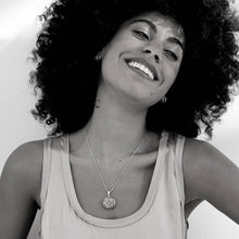 Load image into Gallery viewer, Round Filigree Locket With Sapphire Stone - Rose Gold