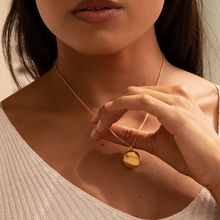 Load image into Gallery viewer, Round Personalised Locket – Solid 14k Gold