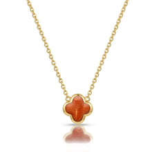 Load image into Gallery viewer, Clover Ashes Resin Necklace - Gold
