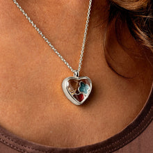 Bild in den Galerie-Viewer laden: Medaillon mit schwebendem Herz – Silber
