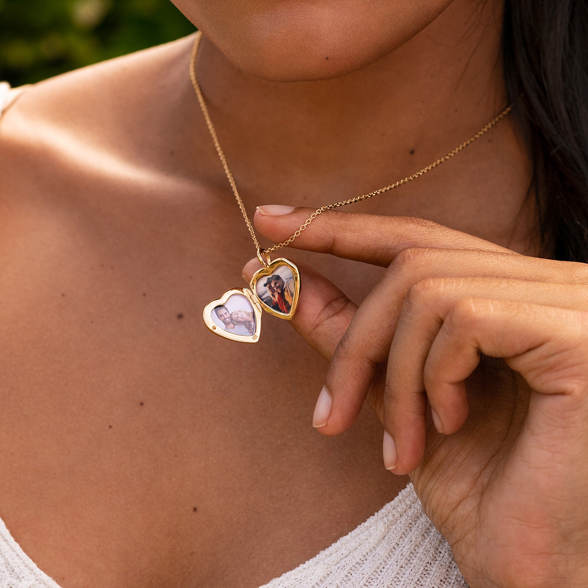 Full Scroll Heart Engraved Locket – Gold