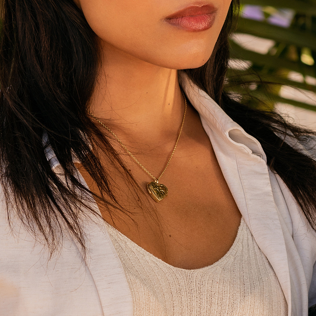 Full Scroll Heart Engraved Locket – Gold