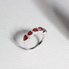 Load image into Gallery viewer, Heart Chain Ashes Resin Ring - Silver
