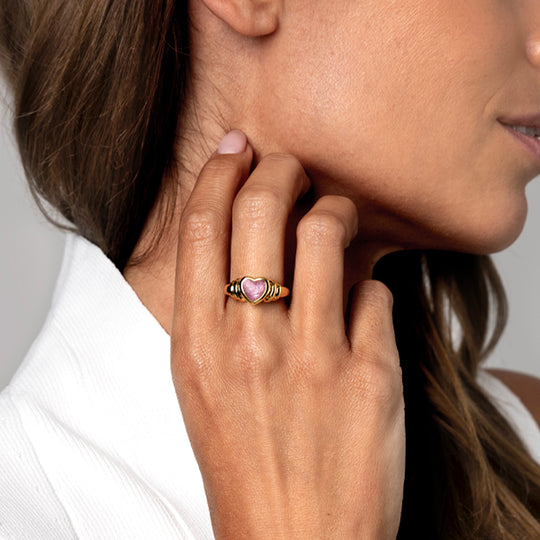 Heart Resin Ashes Ring with Cushioned Shoulders - Gold