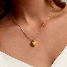 Load image into Gallery viewer, Large Crystal Heart Urn Ashes Necklace – Gold
