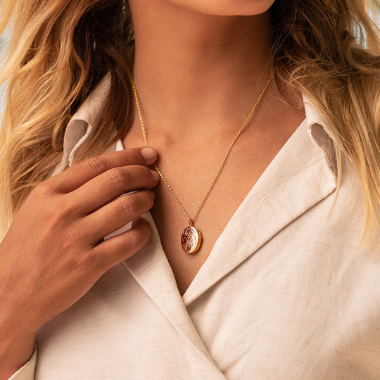Little Oval Scroll Locket – Solid 14k Gold