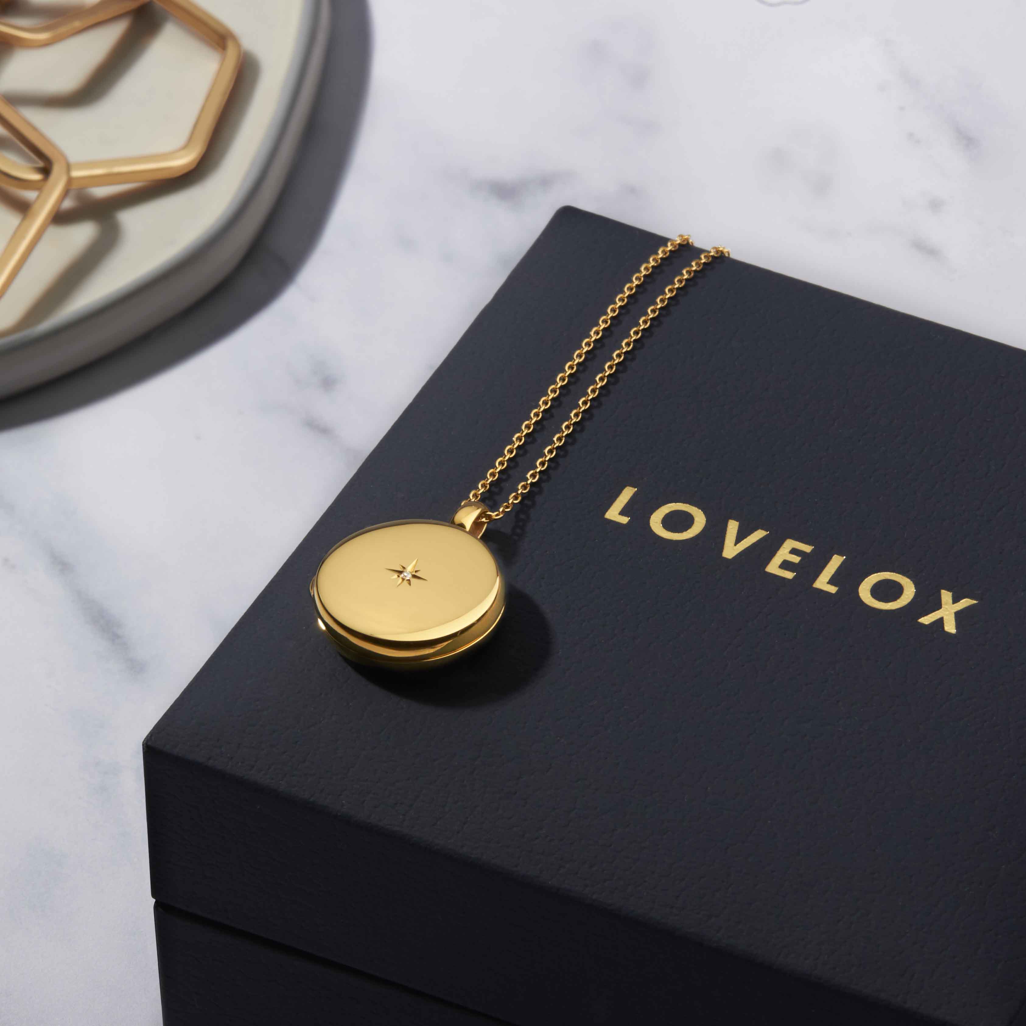 Diamond Round Engraved Locket – Gold