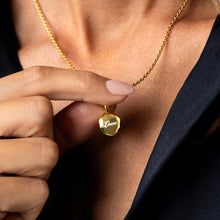 Load image into Gallery viewer, Organic Round Ashes Resin Necklace - Gold
