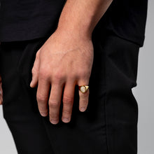 Load image into Gallery viewer, Men's Oval Fingerprint Signet Ring - Gold
