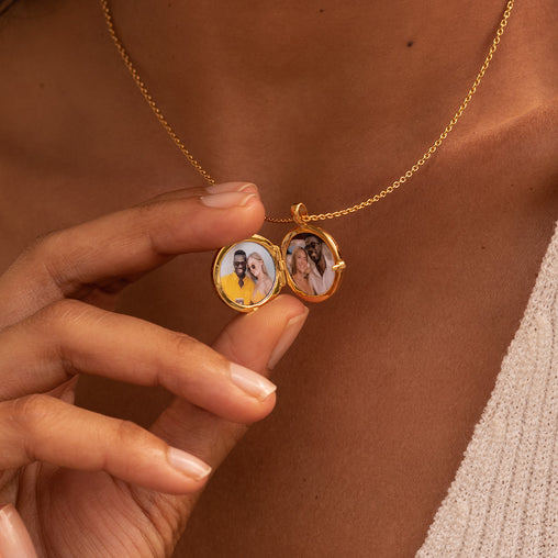 Lapis Lazuli Modern Round Locket – Gold