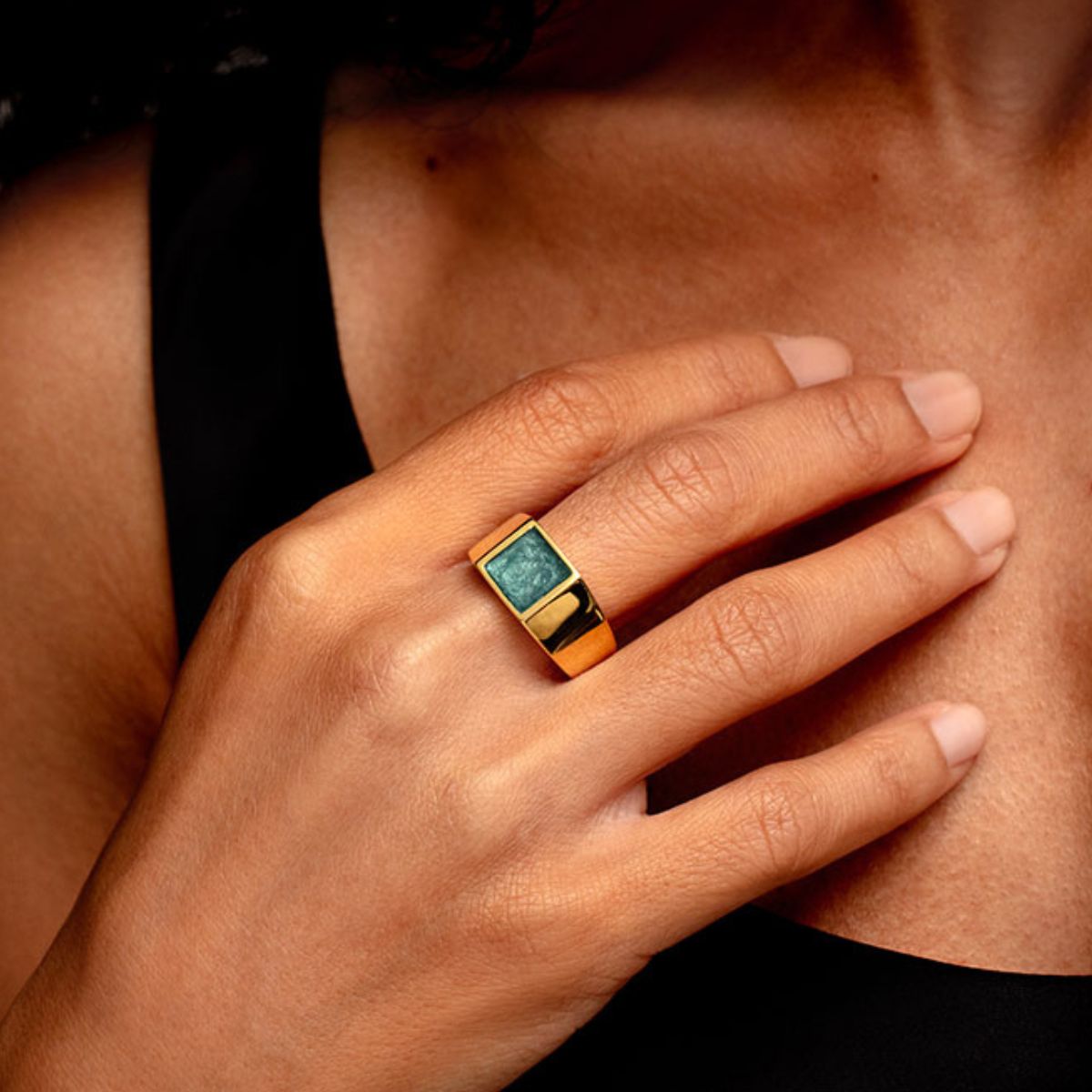 Square Signet Ashes Resin Ring - Gold – LOVELOX