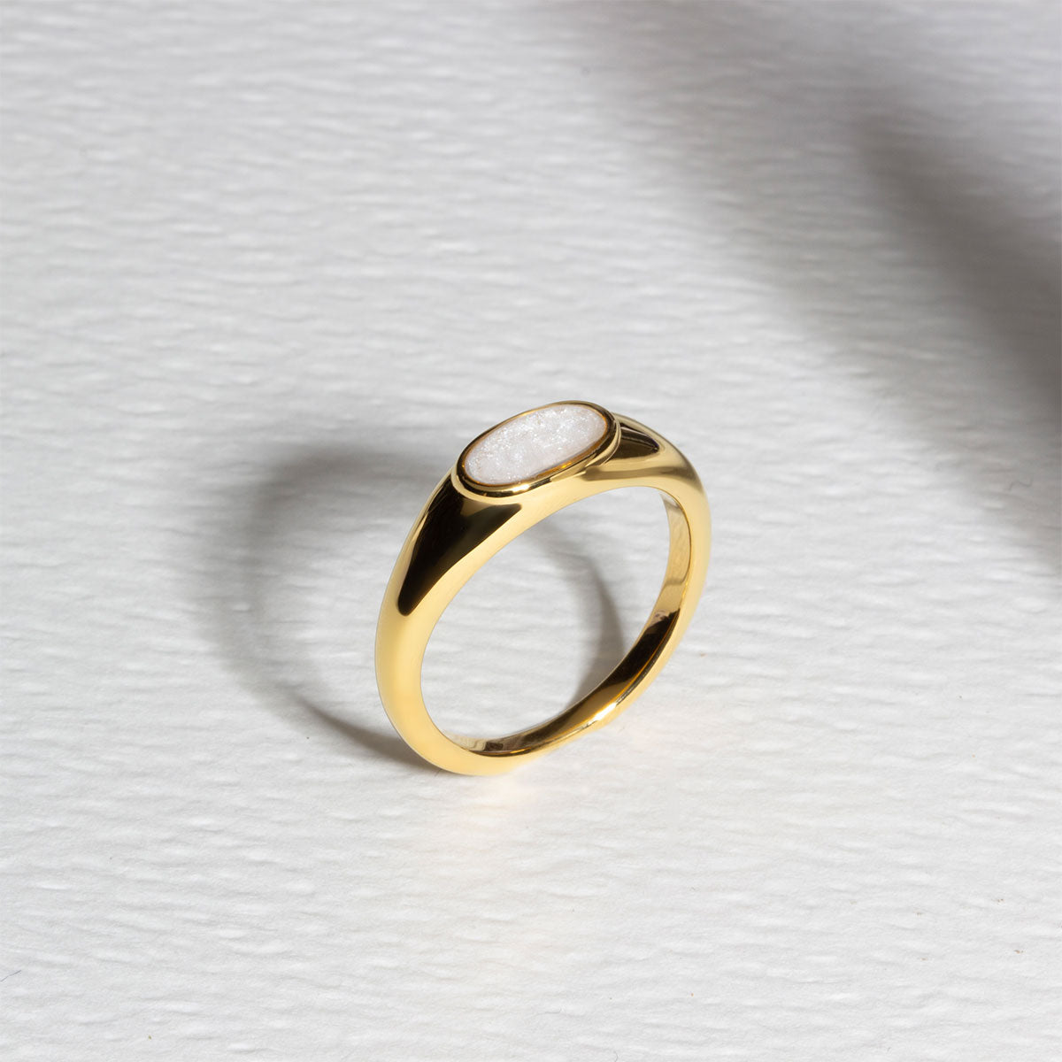Small Oval Ashes Resin Ring - Gold – LOVELOX