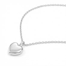 Load image into Gallery viewer, Vintage Resin Heart Necklace - Silver
