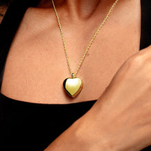 Load image into Gallery viewer, Heart Urn Ashes Necklace – Gold
