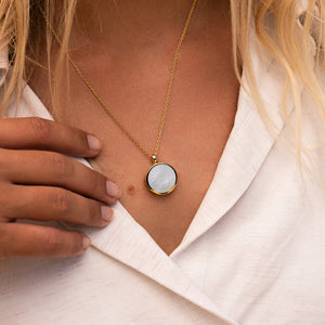 Mother of Pearl Modern Round Locket – Gold