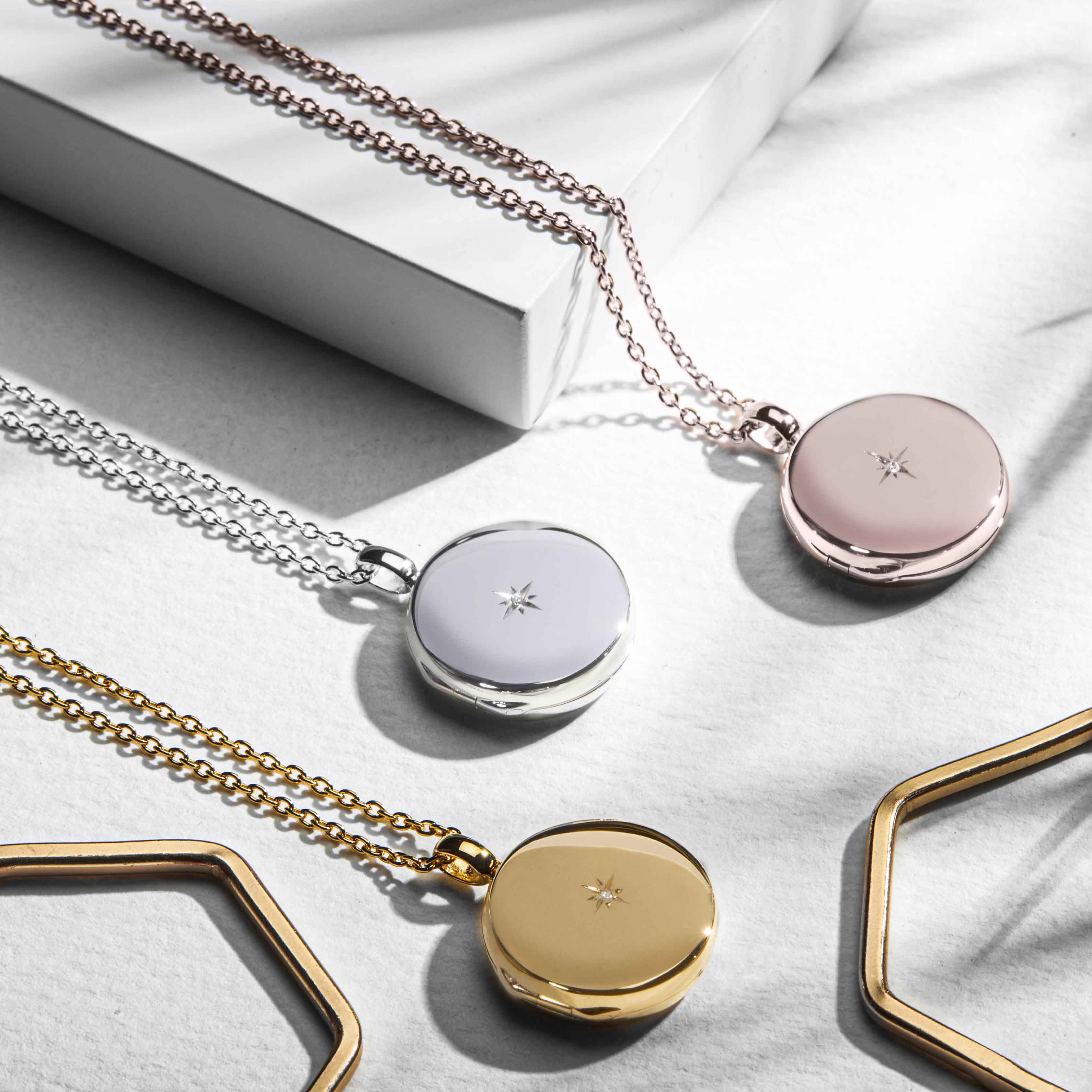 Diamond Round Engraved Locket – Rose Gold